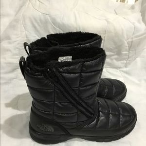 The North Face Thermoball microbaffle bootie zip